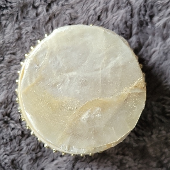 New Philippine Handmade Capiz (Windowpane Oyster) Trinket Box - Picture 7 of 7